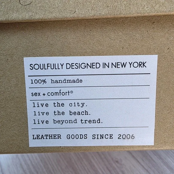 Matt Bernson The T-Strap Project Sandals Black Leather Glitter Wedge 9M NEW - Picture 8 of 8